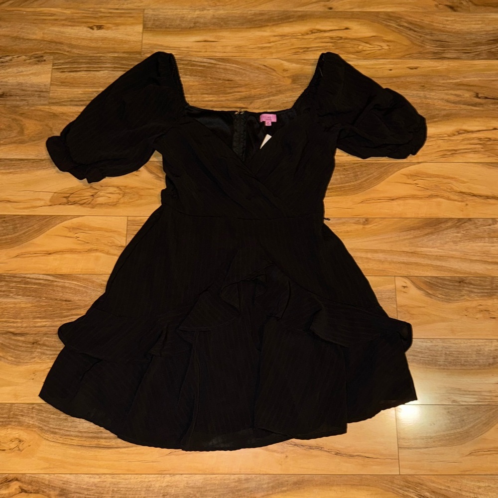 Francesca's Black Puff Sleeve Sweetheart Mini Dress